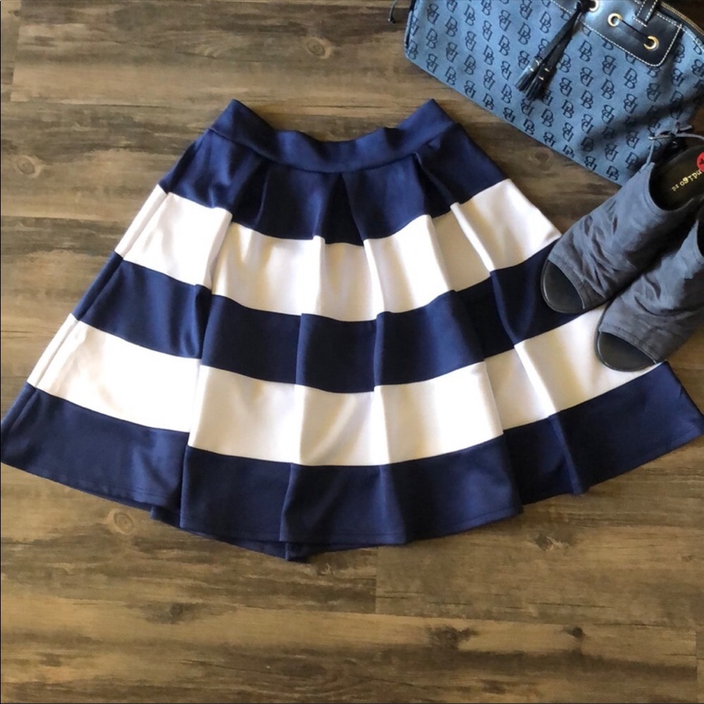 Brenda’s Navy & White Skater Skirt size Medium